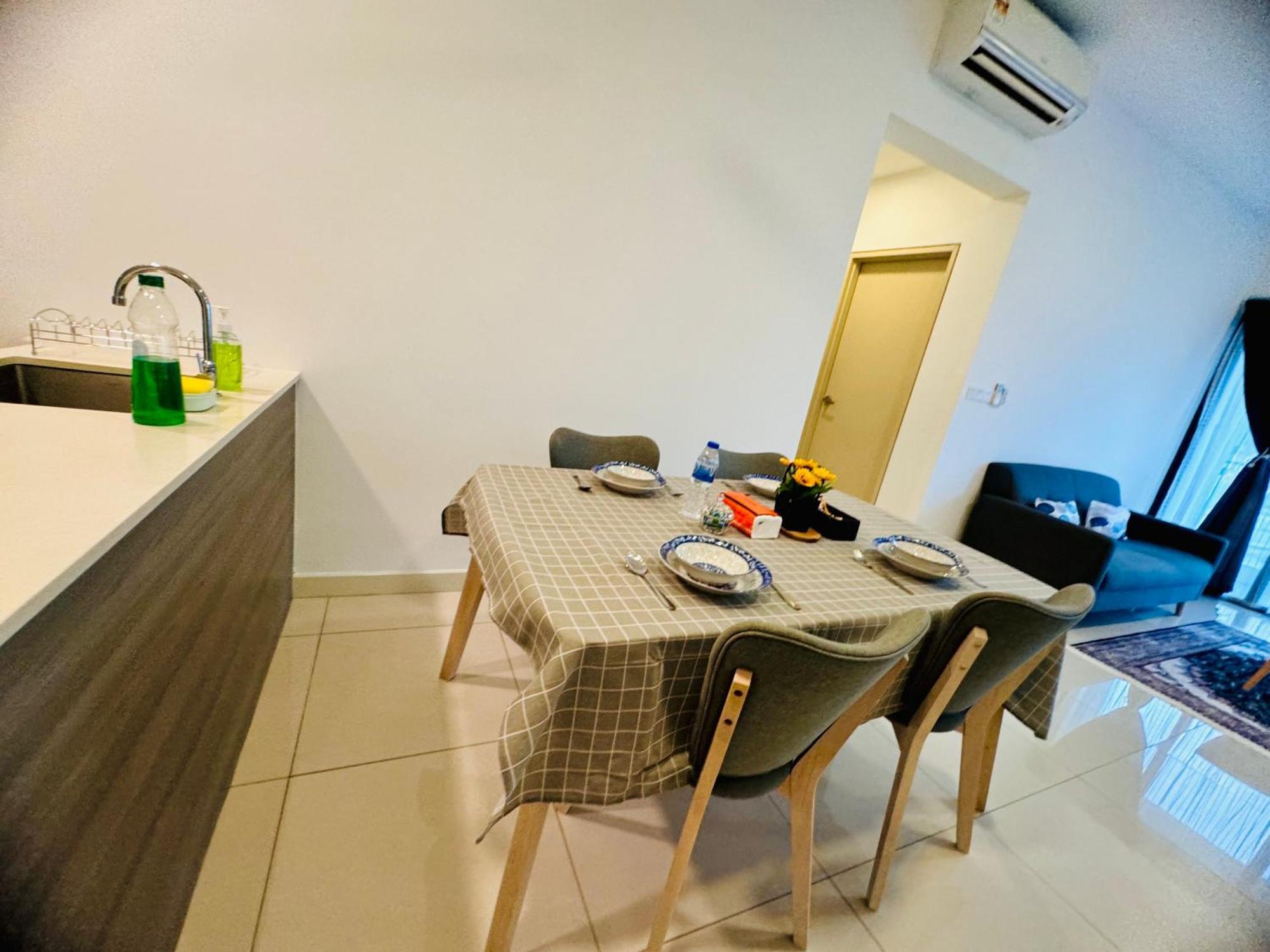 Velocity Residence At Sunway Mall Куала Лумпур Екстериор снимка