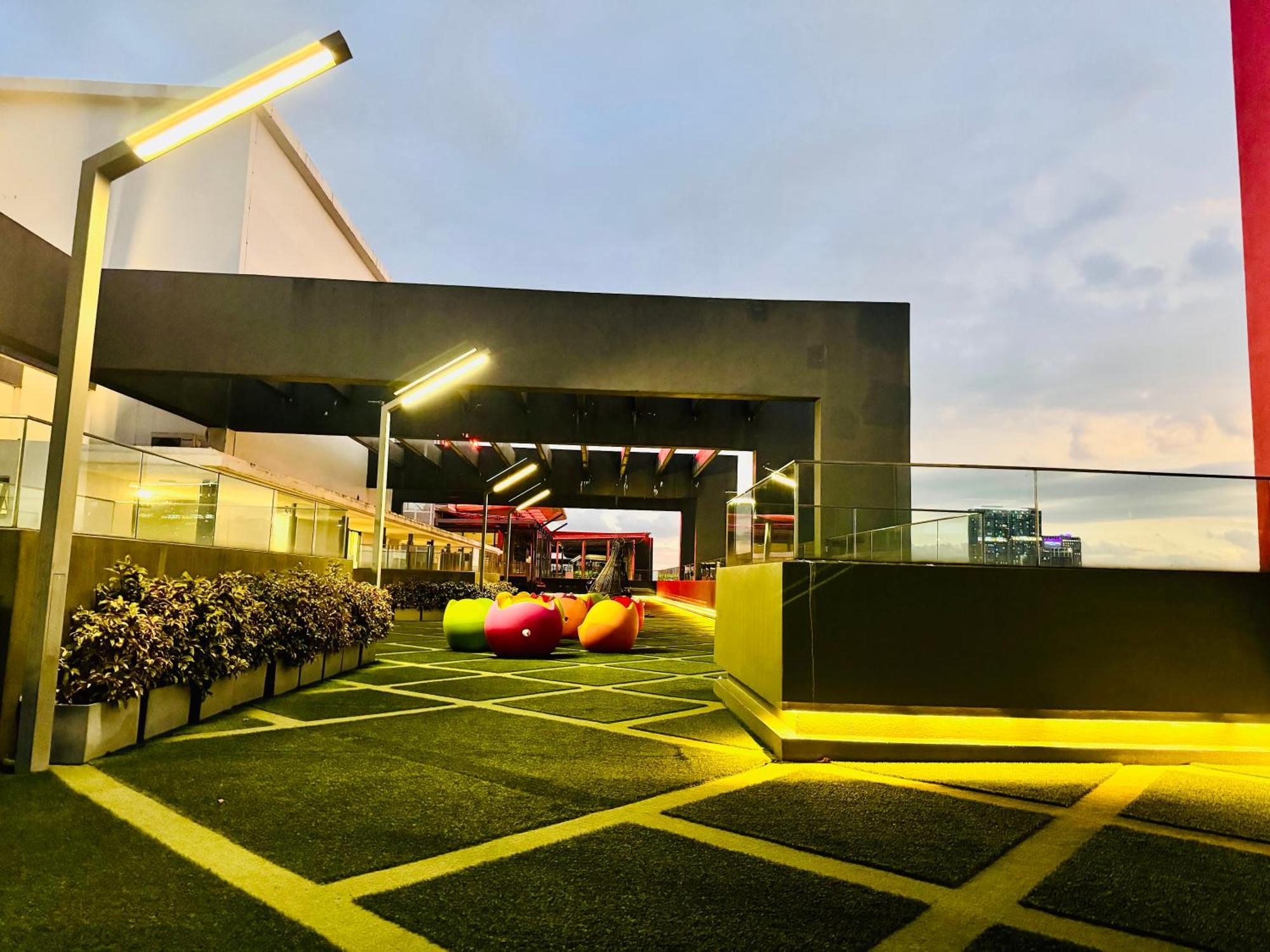 Velocity Residence At Sunway Mall Куала Лумпур Екстериор снимка