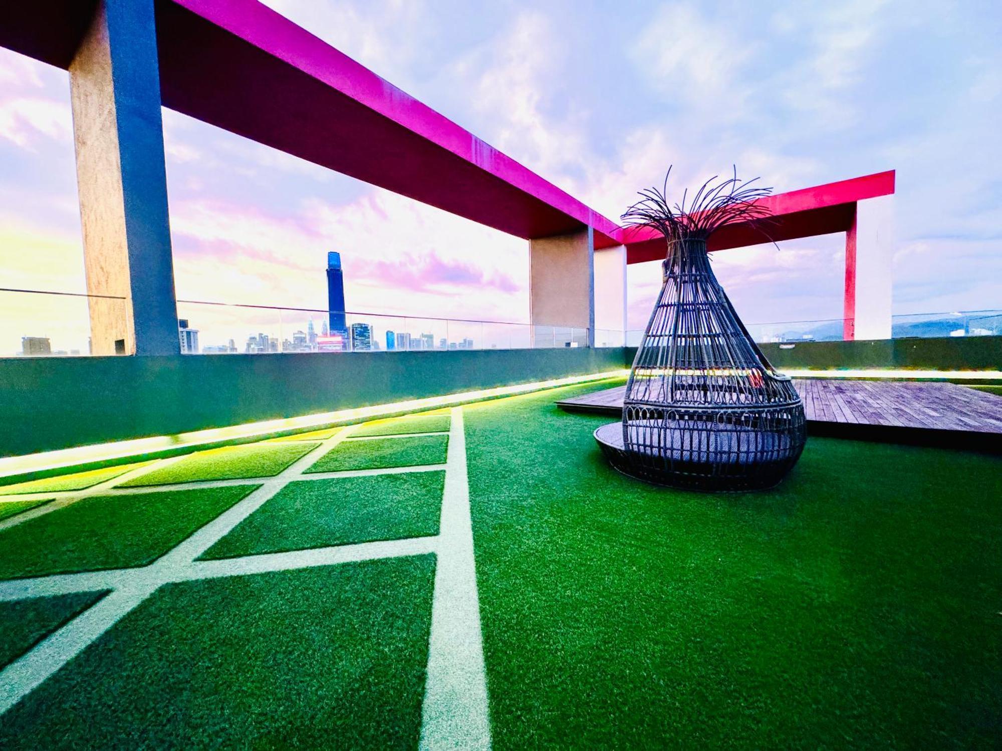 Velocity Residence At Sunway Mall Куала Лумпур Екстериор снимка