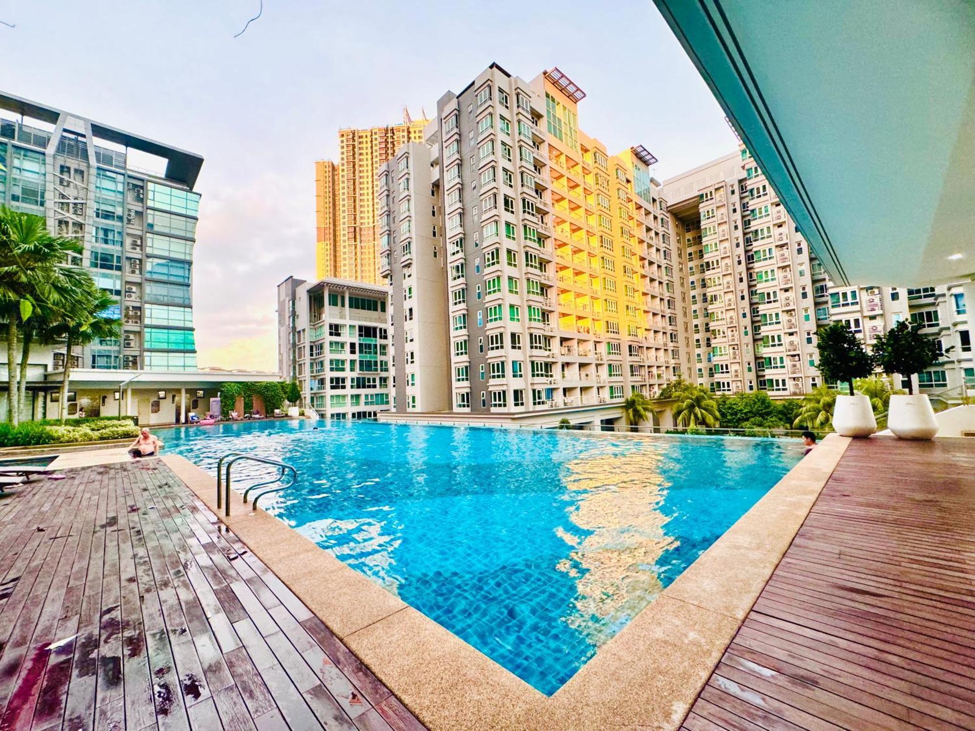 Velocity Residence At Sunway Mall Куала Лумпур Екстериор снимка